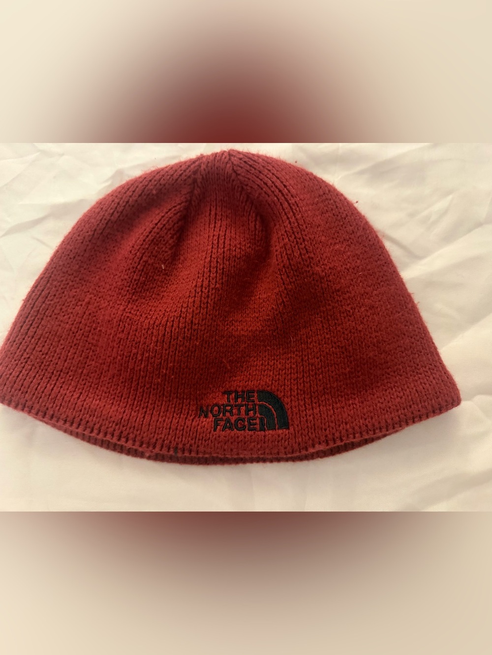 The North Face Men’s Red Knit Beanie Hat Size Large Embroidered Logo
